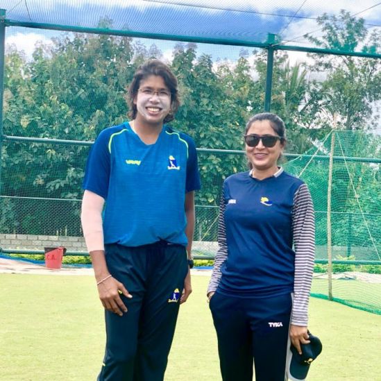 Jhulan -Goswami Indian Cricketer Fastest Bolwer among women